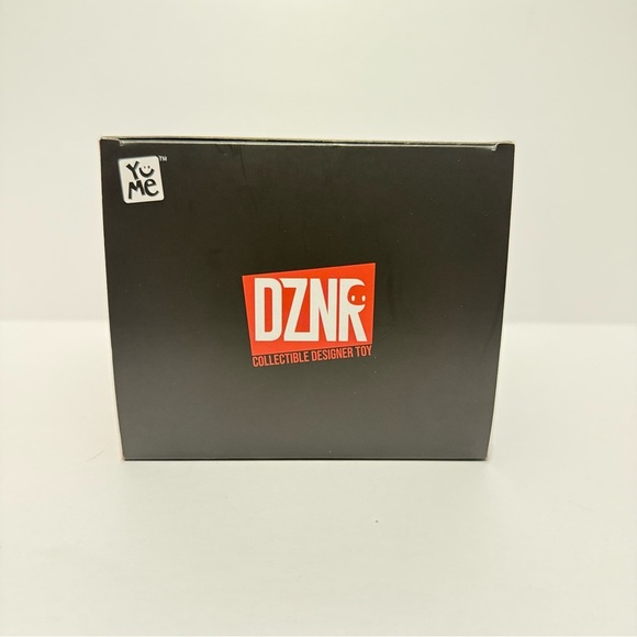 Squid Game Young-hee Dual Design Collector Plush DZNR Series - Picture 6 of 7